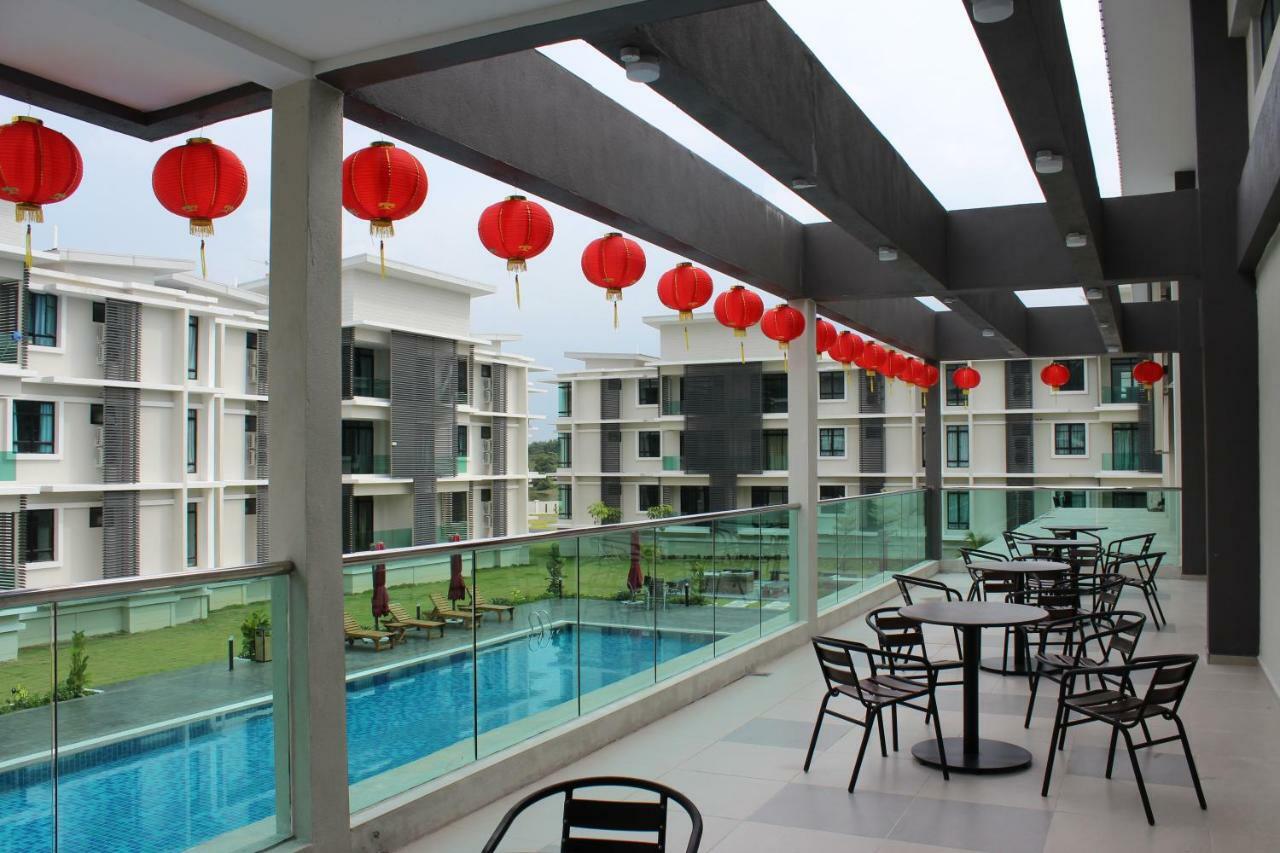 The Meadow Park Apartment Kampar Exterior foto